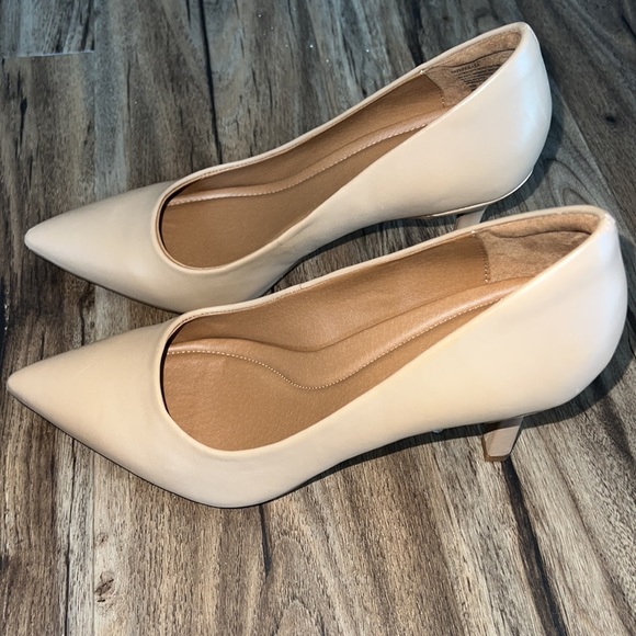 Nordstrom Rack Paige Leather Heels - Picture 2 of 3